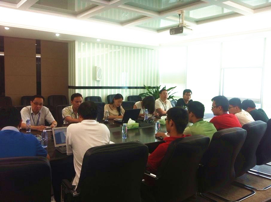 英国上市公司365举行2014届实习生座谈会