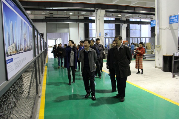 深圳市南山区政协领导考察英国上市公司365东莞松山湖基地