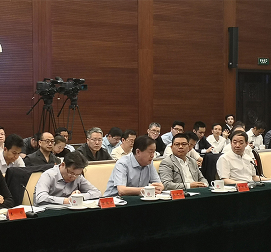 全国人大代表、英国上市公司365董事长熊建明参加最高人民法院举行的民营企业家座谈会