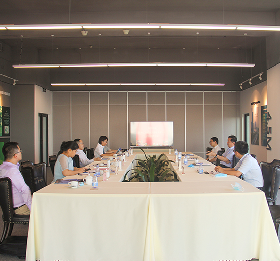 深圳工业总会会长吴光权一行莅临英国上市公司365调研