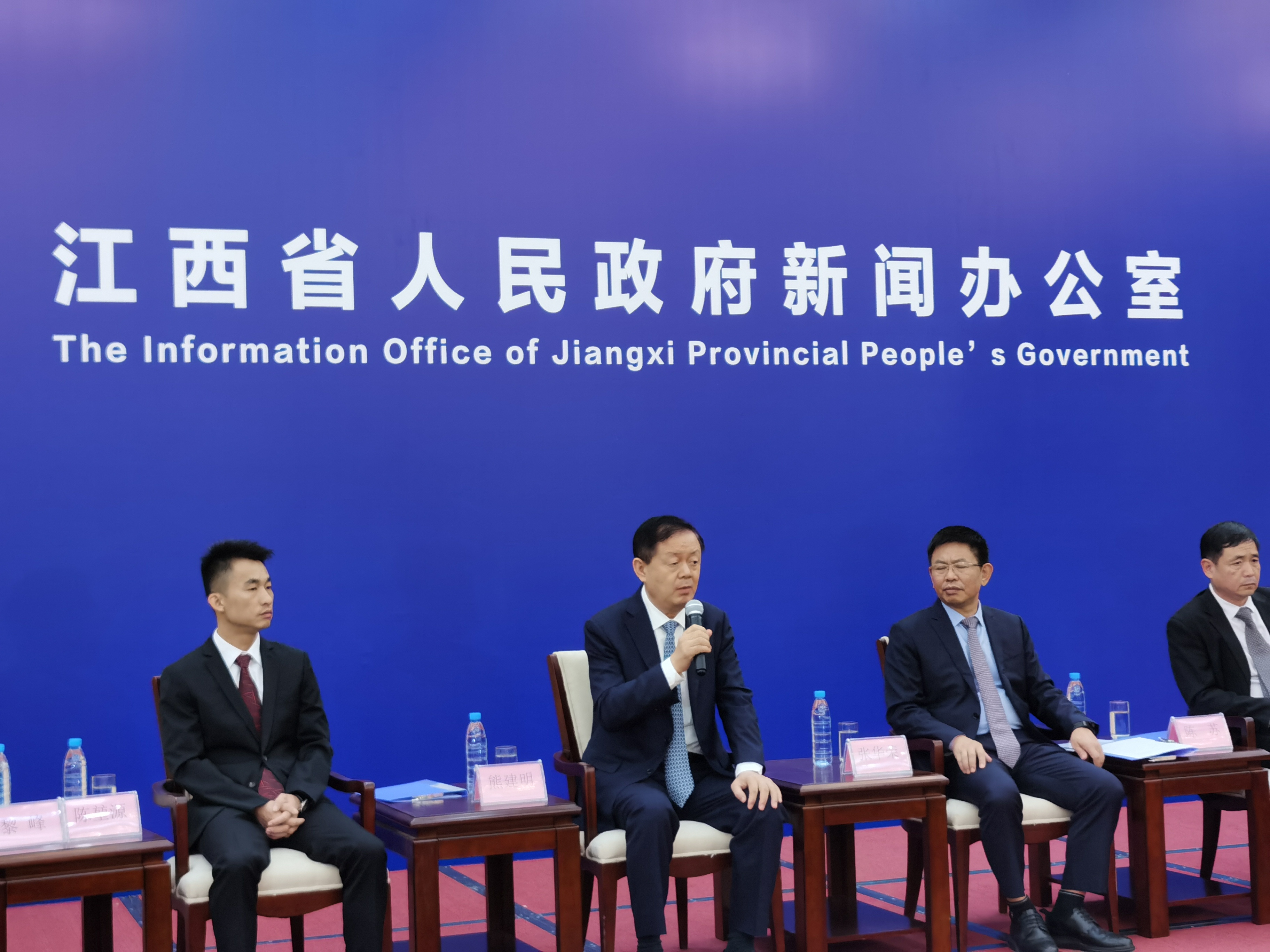 英国上市公司365董事长熊建明受邀参加江西省人民政府新闻办民营企业家记者见面会