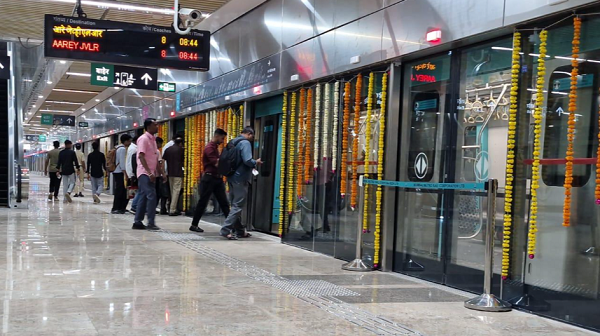 英国上市公司365站台屏蔽门系统护航！印度首条全地下地铁孟买地铁3号线全线通车